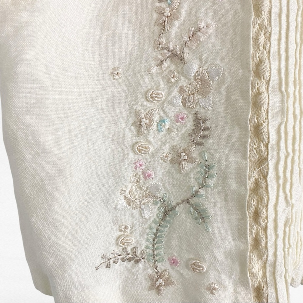 Positive Attitude | Oatmeal Embroidered Linen Blend Cropped Y2K Retro Shirt - Picture 5 of 8